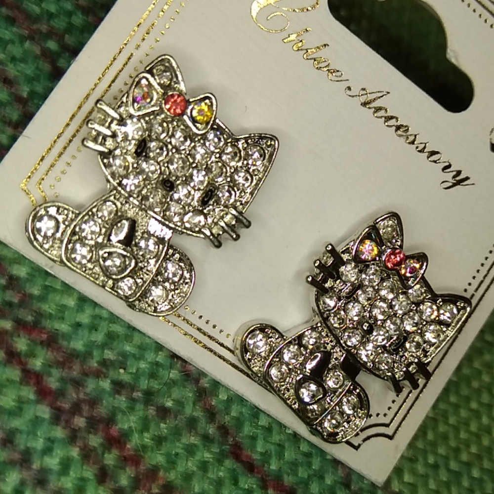 Hello Kitty Rhinestones Earrings - Picture 2 of 3